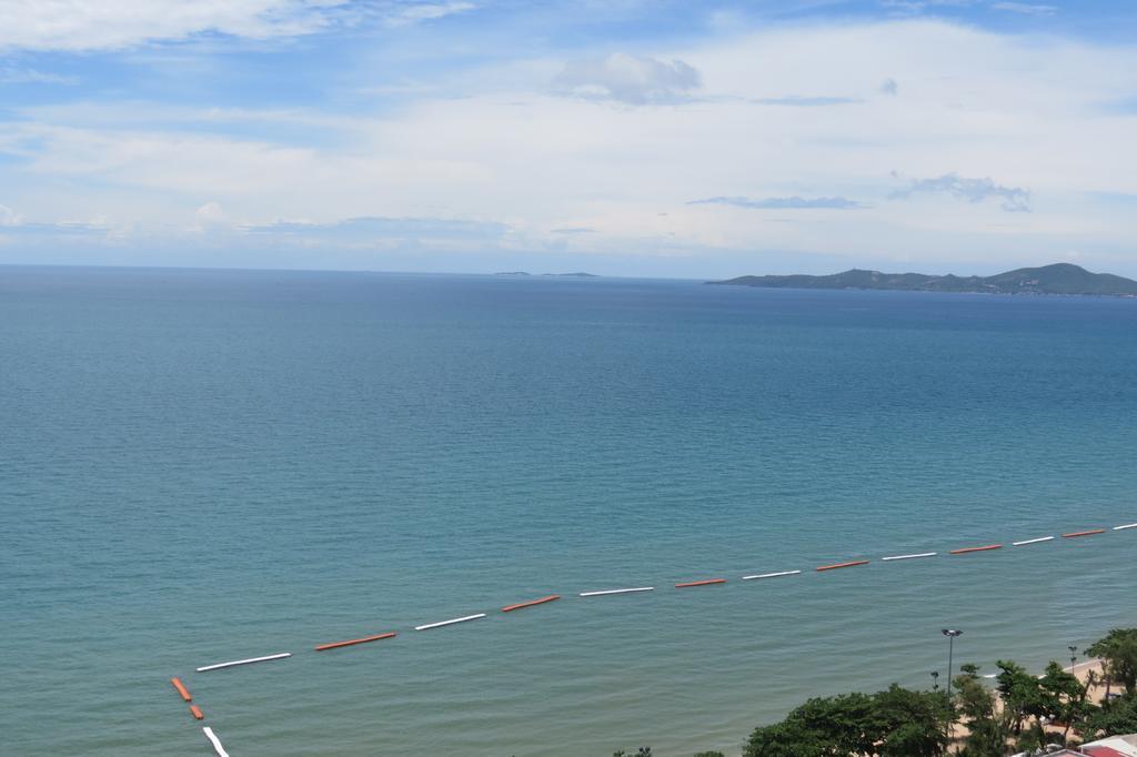 Jomtien Plaza Suite Apartments Habitación foto